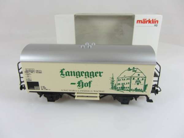 Basis 4415 Werbewagen Langegger-Hof / Wachau beige mit Verpackung