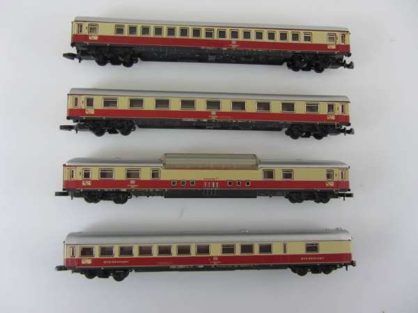 Märklin 8724,8725,8726 Personenwagen Set IC-Zug DB (4Wagen, K-A.), rot-beige, guter Zustand