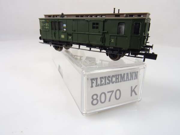 Fleischmann 8070K Postwagen der DB grün, sehr gut mit OVP,M 1:160